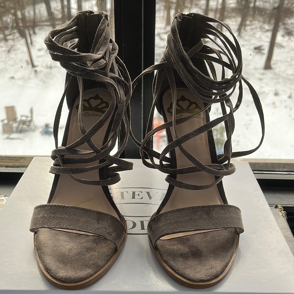 Fergalicious wedged heel size 10 women gray with brown bottom